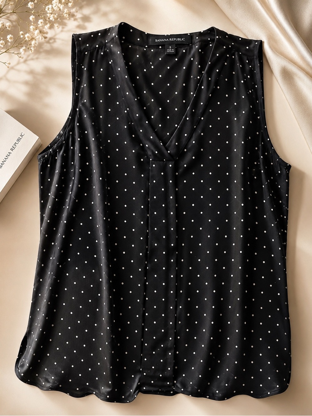 Banana Republic Black and White Polka Dot V-Neck Sleeveless Top